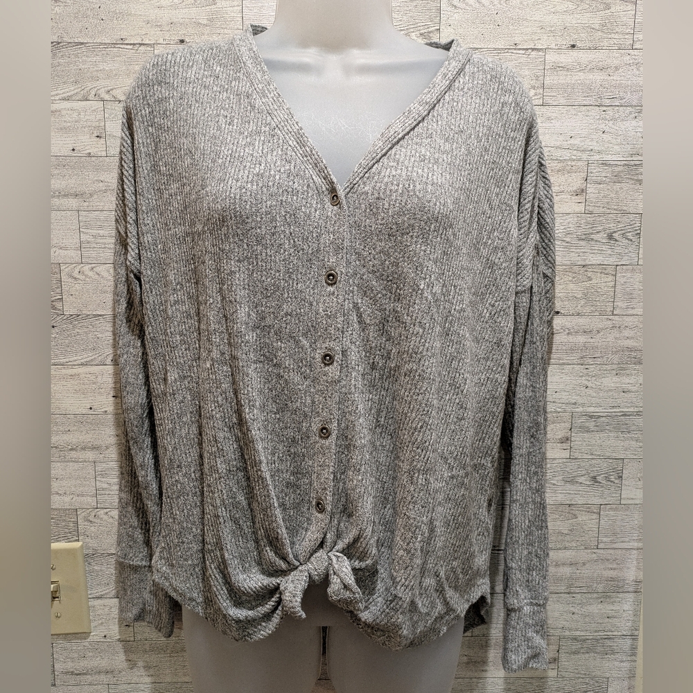 Hippie Rose Textured Gray Knit Sweater Size Large - Picture 2 of 5